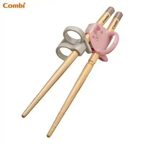 combi-baby-education-wood-chopsticks-pink-for-right-hand