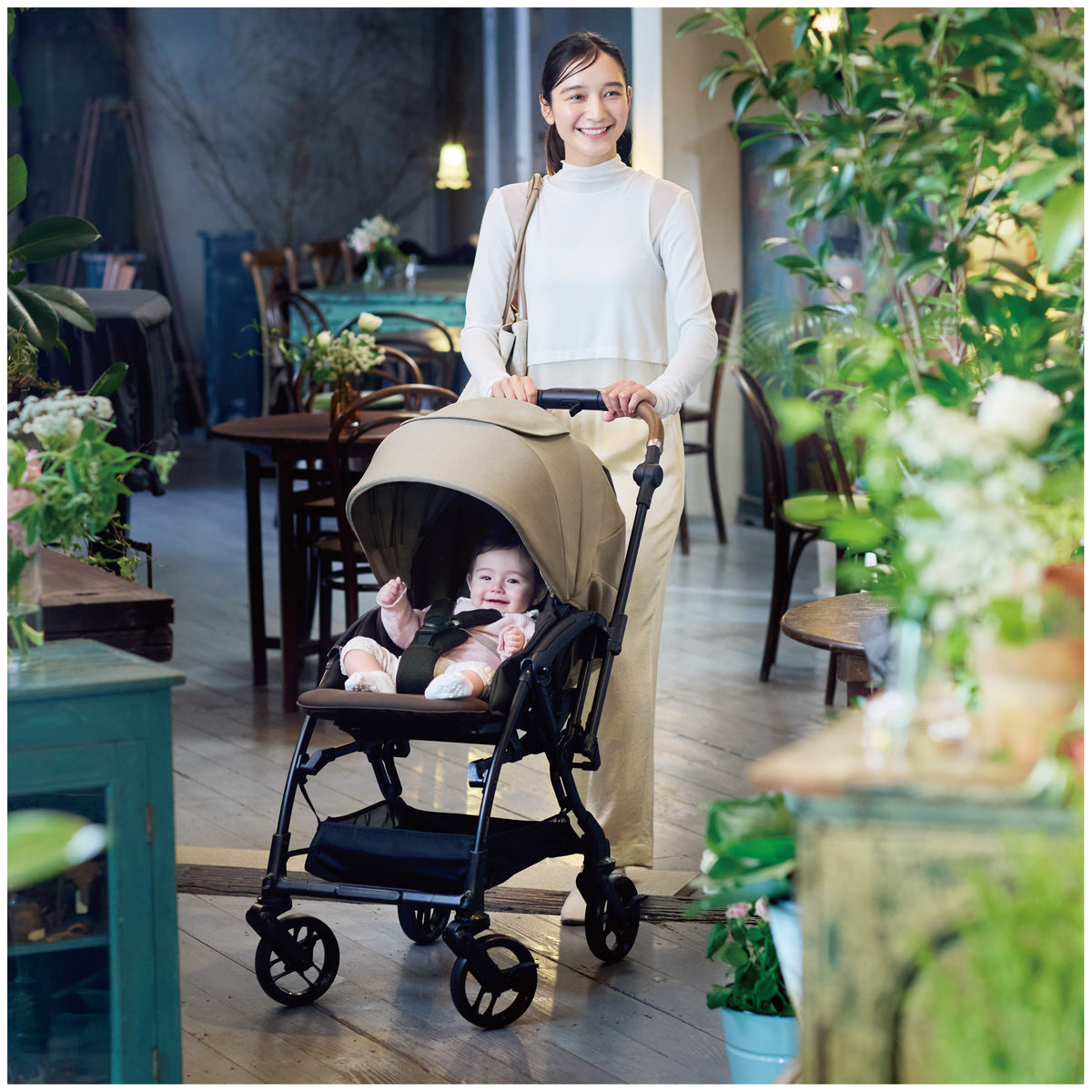 Combi Sugocal S Baby Stroller | Auto Slide Seat