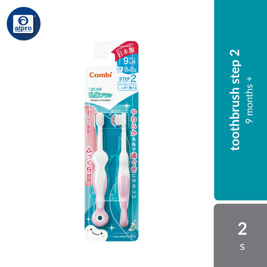 Combi Teteo Baby Toothbrush Step 2